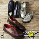 ■商品説明 ドクターマーチン Dr.Martens 14969602・15416410・15717040 オックスフォードシューズ メンズ(男性用) 14969602(CHERRYRED) 15416410(NAVY) 15717040(SILVER) メタリックなデザインが魅力のオックスフォードシューズ。トレンドのメタリックな色味は是非取り入れたいアイテム。色・メタリック感が控えめなので取り入れやすいデザインになっております。コーディネートの中にアクセントとして取り入れるとお洒落です。 ■サイズ選びにお悩みの方　サイズ目安 こちらの靴の場合 　UK8(約27.0cm)で丁度いいサイズでした。 ■サイズ目安について■ 目安として当店スタッフが着用した感じでの値です。 足のサイズが同じでも、骨格や肉付きで 最適な靴サイズが異なったり、『丁度良い』と感じるサイズに 個人差があるためあくまでも目安としてご利用ください。 ■商品カテゴリ Dr.Martens　ドクターマーチンはこちら カジュアル　その他　はこちら JJDGA「HR」39000 メーカー希望小売価格はメーカーカタログに基づいて掲載していますドクターマーチン Dr.Martens メタリックなデザインが魅力のオックスフォードシューズ。トレンドのメタリックな色味は是非取り入れたいアイテム。色・メタリック感が控えめなので取り入れやすいデザインになっております。コーディネートの中にアクセントとして取り入れるとお洒落です。 ■商品カテゴリ Dr.Martens　ドクターマーチンはこちら カジュアル　その他　はこちら