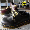 ■商品説明 ドクターマーチン Dr.Martens 1461 メンズ レディース 3ホールシューズ26246601(OXBLOOD)26246021(DARK GREY)こちらのシリーズは、今シーズンのメインストーリーである「HERITAGE DISTORTION」に属するコレクションです。記念すべき60年の功績を称え、過去のデザインにインスパイアされ、改良されたデザインとなっております。アッパーにはイエローステッチを施し、シューレースにはイエローステッチにマッチするイエローを選択しました。また、上品な光沢感が特徴的なATLASというワックス加工され、素材には上質なアニリンレザーが使用されています。 【検索用キーワード】23cm 23.0cm 24cm 24.0cm 25cm 25.0cm 26cm 26.0cm 27cm 27.0cm 28cm 28.0cm23センチ 23.0センチ 24センチ 24.0センチ 25センチ 25.0センチ 26センチ 26.0センチ27センチ 27.0センチ 28センチ 28.0センチ23cm 23．0cm 24cm 24．0cm 25cm 25．0cm 26cm 26．0cm 27cm 27．0cm 28cm 28．0cm23センチ 23．0センチ 24センチ 24．0センチ 25センチ 25．0センチ 26センチ 26．0センチ27センチ 27．0センチ 28センチ 28．0センチ編み上げ レザーシューズ マニッシュ ゴスロリ おじ靴 シンプル 誕生日 プレゼント 贈り物 タウンユース 街履きクリスマス バレンタイン ホワイトデー イエローステッチ BLACK ダークグレイ グレイ 黒 赤 RED ■サイズ選びにお悩みの方　サイズ目安 こちらの靴の場合 　UK4(約23.0cm)では少しぴったり過ぎる感じがしたので、 余裕をもって履くならUK5(約24.0cm)を選びます。 ■サイズ目安について■ 目安として当店スタッフが着用した感じでの値です。 足のサイズが同じでも、骨格や肉付きで 最適な靴サイズが異なったり、『丁度良い』と感じるサイズに 個人差があるためあくまでも目安としてご利用ください。 ■素材 本革(ATLAS) ■商品カテゴリ Dr.Martens　ドクターマーチン Dr.Martens　ドクターマーチン はこちら メンズ カジュアル はこちら レディース カジュアル はこちら メーカー希望小売価格はメーカーサイトに基づいて掲載しています YYFBA　　「HR」ドクターマーチン Dr.Martens こちらのシリーズは、今シーズンのメインストーリーである「HERITAGE DISTORTION」に属するコレクションです。記念すべき60年の功績を称え、過去のデザインにインスパイアされ、改良されたデザインとなっております。アッパーにはイエローステッチを施し、シューレースにはイエローステッチにマッチするイエローを選択しました。また、上品な光沢感が特徴的なATLASというワックス加工され、素材には上質なアニリンレザーが使用されています。 ■商品カテゴリ Dr.Martens　ドクターマーチン Dr.Martens　ドクターマーチン はこちら メンズ カジュアル はこちら レディース カジュアル はこちら