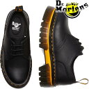 ■商品説明 ドクターマーチン Dr.Martens レディース カジュアルシューズ BLACK(ブラック)サイドに刻まれた溝が特徴的なアウトソールを備えた「QUAD NEOTERIC AUDRICK 3 ホール シューズ」。そのユニークなソールに、ドクターマーチンのアイコニックなイエローカラーを大胆に取り入れました。半透明のスモークソールから透けて見えるイエローが絶妙なグラデーションで足元を演出。タフなシルエットのアウトソールは軽量なライトウェイト仕様のプラットフォームシューズ。軽量性、堅牢性、そして高い快適性を実現しています。アイレットを取り除いたすっきりとしたアッパーに厚底のボリュームソールを組み合わせた洗練されたルックス。アッパーは滑らかな質感のフルグレインスムースレザーを使用しています。アウトソールのカラーと呼応し合うようなヒールループとイエローステッチで仕上げています。【検索用キーワード】23cm 23.0cm 24cm 24.0cm 25cm 25.0cm23センチ 23.0センチ 24センチ 24.0センチ 25センチ 25.0センチ23cm 23．0cm 24cm 24．0cm 25cm 25．0cm23センチ 23．0センチ 24センチ 24．0センチ 25センチ 25．0センチタウンユース 街履き ギフト プレゼント 贈り物 誕生日 バースデー クリスマスバレンタイン ホワイトデー レザーシューズ LOWカット お出掛け ブラック 黒 クロ デイリーユース ストリート チャンキーヒール プラットフォーム 美脚効果 脚長効果 ■サイズ選びにお悩みの方　サイズ目安 こちらの靴の場合 　UK4(約23.0cm)が丁度いいサイズでした。 ■サイズ目安について■ 目安として当店スタッフが着用した感じでの値です。 足のサイズが同じでも、骨格や肉付きで 最適な靴サイズが異なったり、『丁度良い』と感じるサイズに 個人差があるためあくまでも目安としてご利用ください。 ■素材 LUCIDO ■商品カテゴリ Dr.Martens　ドクターマーチン はこちら レディース カジュアル はこちら レディース 厚底 はこちら メーカー希望小売価格はメーカーサイトに基づいて掲載しています QQQEA　　「HR」ドクターマーチン Dr.Martens サイドに刻まれた溝が特徴的なアウトソールを備えた 「QUAD NEOTERIC AUDRICK 3 ホール シューズ」。 そのユニークなソールに、ドクターマーチンのアイコニックな イエローカラーを大胆に取り入れました。 半透明のスモークソールから透けて見えるイエローが 絶妙なグラデーションで足元を演出。 タフなシルエットのアウトソールは 軽量なライトウェイト仕様のプラットフォームシューズ。 軽量性、堅牢性、そして高い快適性を実現しています。 アイレットを取り除いたすっきりとしたアッパーに 厚底のボリュームソールを組み合わせた洗練されたルックス。 アッパーは滑らかな質感のフルグレインスムースレザーを使用しています。 アウトソールのカラーと呼応し合うような ヒールループとイエローステッチで仕上げています。 ■商品カテゴリ Dr.Martens　ドクターマーチン はこちら レディース カジュアル はこちら レディース 厚底 はこちら