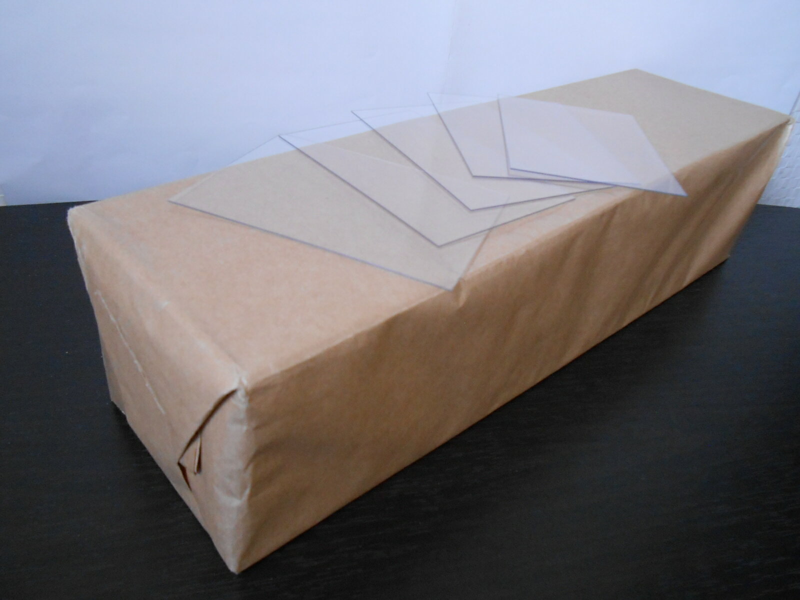 ペットカード クリア 透明 ◆820枚入り◆ サイズ 【縦92mm×横67mm 厚さ0.5mm】 梱包用品 通販用 プラ版 トレカ発送時の折れ曲がり・キズ予防 トップローダーの替わりに トレーディングカード保護 プラスチック 板 【ゆうパック送料無料】