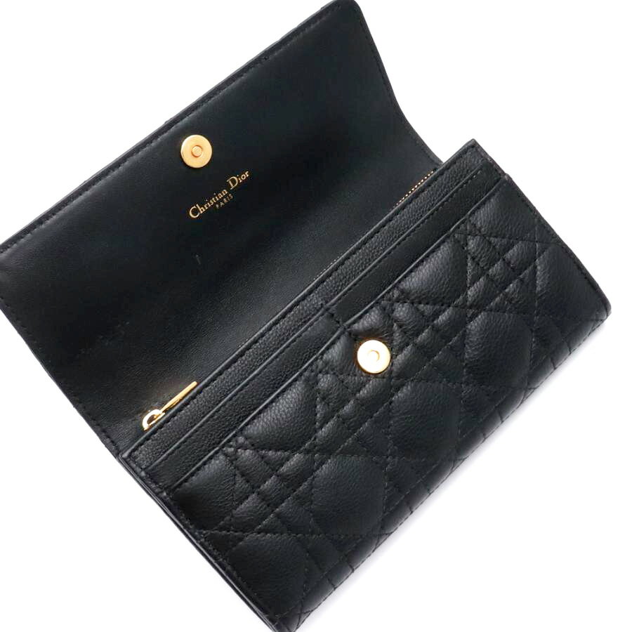 Christian Dior クリスチャン ディオールレディース小銭入れ付き二つ折り長財布カナージュステッチカーフスキンレザーブラック クラウドブルー ピンク ラムスキンレザーCDロゴプレート カロオーキッドロングウォレットCAAROORCHID900M81BBL