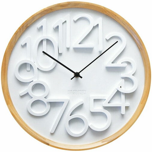 浮かび上がる立体数字文字盤ホワイト3Dインデックスナチュラルブラウンラウンドウッドフレームアナログウォールクロック 木製枠壁掛け時計ギフト 開業祝い 新築祝い 引っ越し祝いなどにWHNACARVINGWALLCLOCK