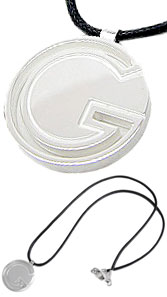 GUCCI グッチ ネックレスペンダントNECKLACE PENDANT8163 ラウンドGプレート レザーチョーカーメンズ レディース 男女兼用Gライン抜きロゴコインプレート