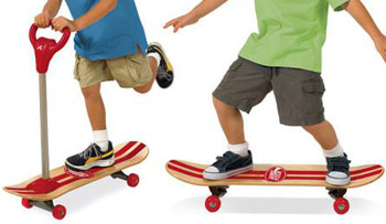 RADIO FLYER ラジオフライヤーTrikes & Bikes 三輪車&自転車Scoot 2 Skate #531Best Beginner's Skateboardスクートトゥースケート取り外し可能ハンドルバースケートボートとキックボードが合体!