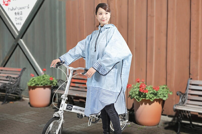 自転車のメイト (電動自転車も)の取寄 レインポンチョ 自転車用 レインコート OP-PB スカイブルー プリュイベニット 4960965965560（ゆ）お ゆうパケットパフ｜アングル2