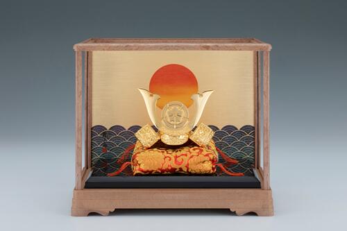 高岡銅器【送料無料】五月人形 出世兜 281-06 黄金豆兜 織田信長公 ケース入り 兜 かぶと コンパクト ミニ 子供の日 初節句 かぶと飾り カブト 男の子...