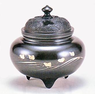 57-05　香炉　鉄鉢型　四海波蓋（波千鳥彫金）【送料無料】