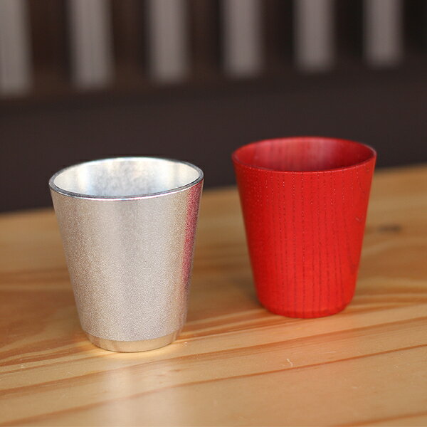 【送料無料】ぐいのみ　錫器/漆器ペアセット(桐箱入)