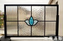 ステンドグラス パネル 住宅用 チューリップ 水色 40cm×25cm 【ステンド 室内窓 壁埋め込み スクエア 小窓 アンティークモチーフ レトロ 明り採り ...
