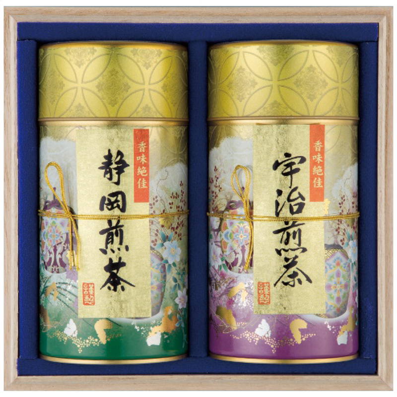 ■商品説明 木箱を使用した高級感のあるギフトセット、茶葉を保存もできる茶缶入りです。 静岡茶は旨味と甘味がある味わいで上品な香りが楽しめます。 宇治茶は甘味と渋みのバランスが良い味わいで、爽やかな香りが楽しめます。 ■商品詳細 生産地：日本製 箱サイズ：19.3×19×9.3cm 重さ：620g 内容：静岡煎茶120g・宇治煎茶120g各1缶 賞味期間：製造日より常温約360日 アレルゲン： お歳暮/御歳暮/お中元/御中元/お年賀/御年賀/残暑見舞い/出産祝い/クリスマス/誕生日/プレゼント/母の日/父の日/敬老の日/全快祝い/快気祝い/引越し祝い/ご挨拶/御礼/お礼/お返し/お祝い返し/入学祝い/合格祝い/進学祝い/卒業記念品/卒業祝い/結婚祝い/出産祝い/開店祝い/贈答品/粗品/記念品/景品