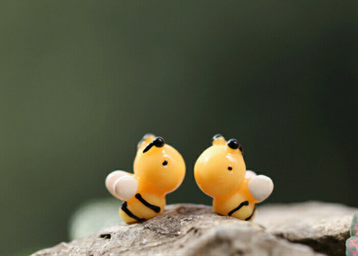 はち 模型 蜂 昆虫模型 テラリウム フィギュア ミニフィギュア コケリウム ジオラマ 箱庭 かわいい おしゃれ ワークショップパーツ 苔盆栽 苔玉 観葉植物