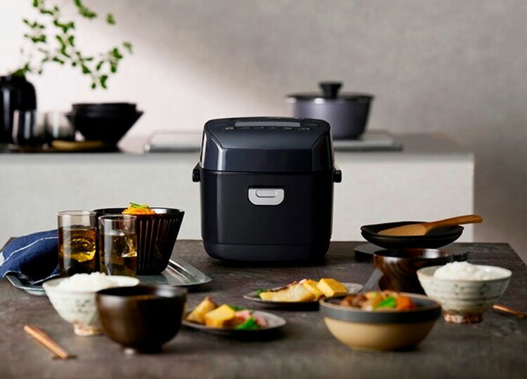 ただいま全品ポイント5倍アイリスオーヤマ 米屋の旨み 銘柄炊き 圧力IHジャー炊飯器 3合 RC-PDA30-B RC-PDA30-W ブラック ホワイト