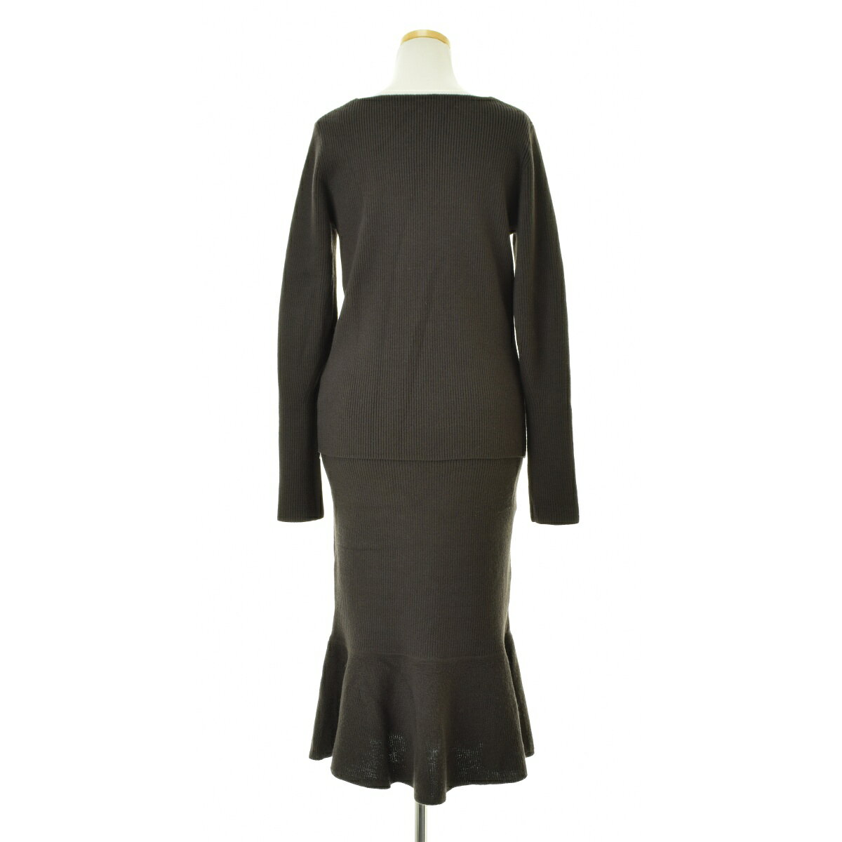 【中古】Mila Owen / ミラオーウェン09WNO215013 デコルテニット + マーメイドスカートマキシセットアップ【cacfbabc-l】 kanful-11951218 ブランド古着の買取販売カンフル サンプル画像2