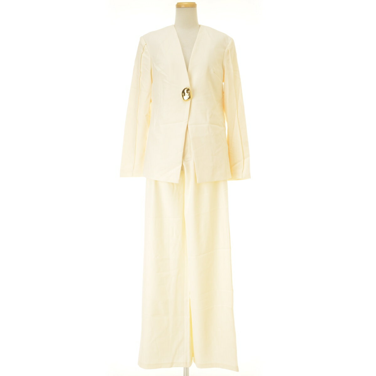 【中古】SHEIN / シーインPOESELLEノーカラー1釦ジャケット + 2プリーツワイドパンツセットアップ【cacgaebh-l】