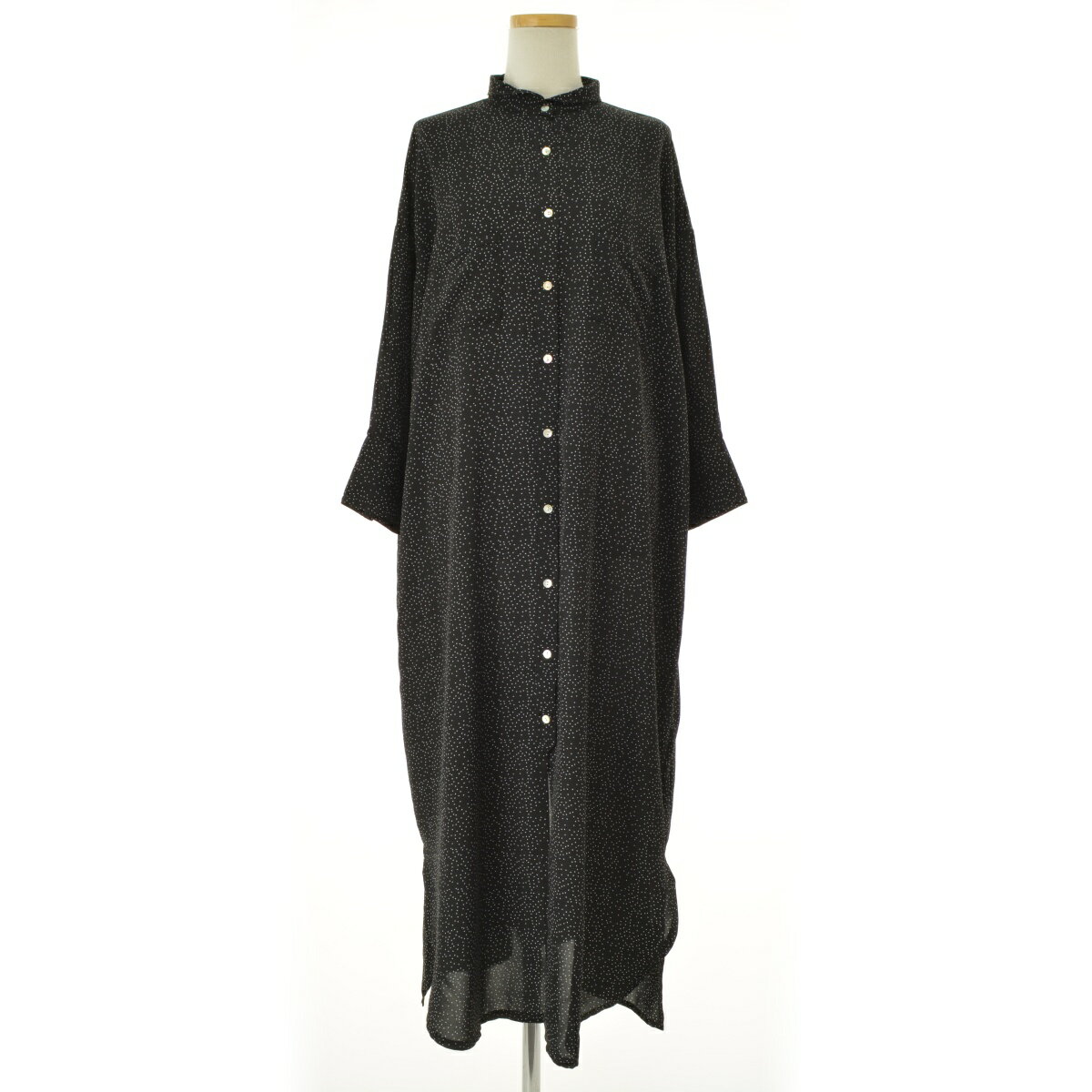 【中古】etre relie / エトレリーランダムドットシャツ七分袖ワンピース【cacfaebe-l】