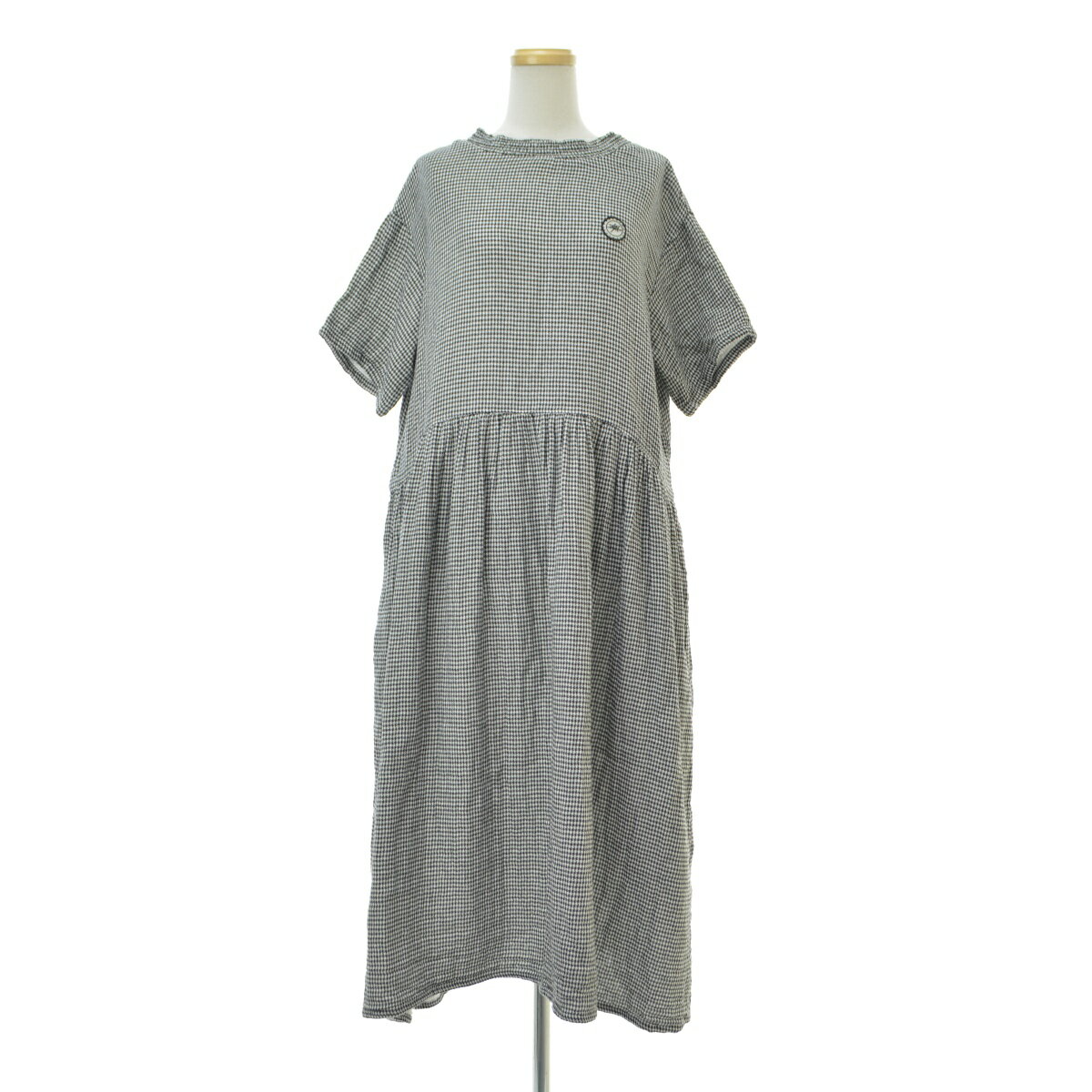 【中古】【期間限定値下げ】Live in comfort378448 シンプルライフ研究家 マキさんとつくった ダブルガーゼのオーガニックコットンワンピース〈チドリ〉ロング半袖ワンピース【cacfbaaf-l】