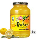 商品名 サンファはちみつ柚子茶 内容 1,000g 原材料 韓国ゆず50％、蜂蜜1％、精砂糖、オリゴ糖、クエン酸、ビタミンC 商品特徴 新鮮な柚子果肉を使って柚子固有の香りと味を含んだ果実茶を作りました。ビタミンCとクエン酸が豊富な柚子と、天然蜂蜜で作られたアルカリ性食品で、飲みやすく爽やかな甘みが特徴です。 賞味期限 別途記載 保存方法 直射日光を避け涼しいところで保管してください。 原産国 韓国