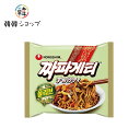 商品名 農心 チャパゲティ 内容量 140g 商品詳細 ●原材料名 : 麺/小麦粉、じゃがいも澱粉、植物油脂　ほか ・スープ/醤油、塩、わかめ、にんにくシ 　ーズニング、ネギ、牛スープ粉末、赤唐辛子粉、混合醤油ほか ●作り方水 : 鍋に水550ml(3カップ程)を入れ沸騰させ、麺とかやくを入れ、4分30秒間煮込みます。 茹で上がったら、火を止め、お湯を少し残して(大さじ6杯分)湯切りします。 茹でた麺と粉末スープ、調味油を入れ、よく混ぜ合わせて下さい。 きざみねぎ、きゅうり、ゆで卵等を加えてお召し上がり下さい。 ●特徴 :チャパゲティは1984年発売以後、30年経った今でも韓国即席麺市場のトップ10に入るほど継続的に消費者の支持を受けている製品です。 粉末ソースが香ばしくて濃厚なジャージャン麺の味を再現しました。 ●保存方法 : 直射日光を避け涼しいところで保管してください。 ●原産国名 ： 韓国 ●賞味期限:別途表示　