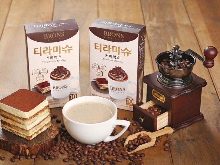 韓韓ショップのI LOVE TEA ティラミスコーヒーミックス 10本/インスタントコーヒー/韓国コーヒー 韓国食材 韓国食品｜アングル2