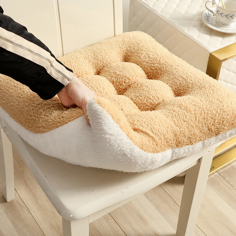 もこもこクッション 厚手 暖かい 椅子 冬 綿入り シート 40×40cm 50×50cm 背もたれ シートクッション ひも付き 角型 固定可能 洗える 自家 オフィス 学校 いす用 車用 低反発クッション ふわふわ ダイニング 座布団 無地 かわいい おしゃれ プレゼント 送料無料 [2]
