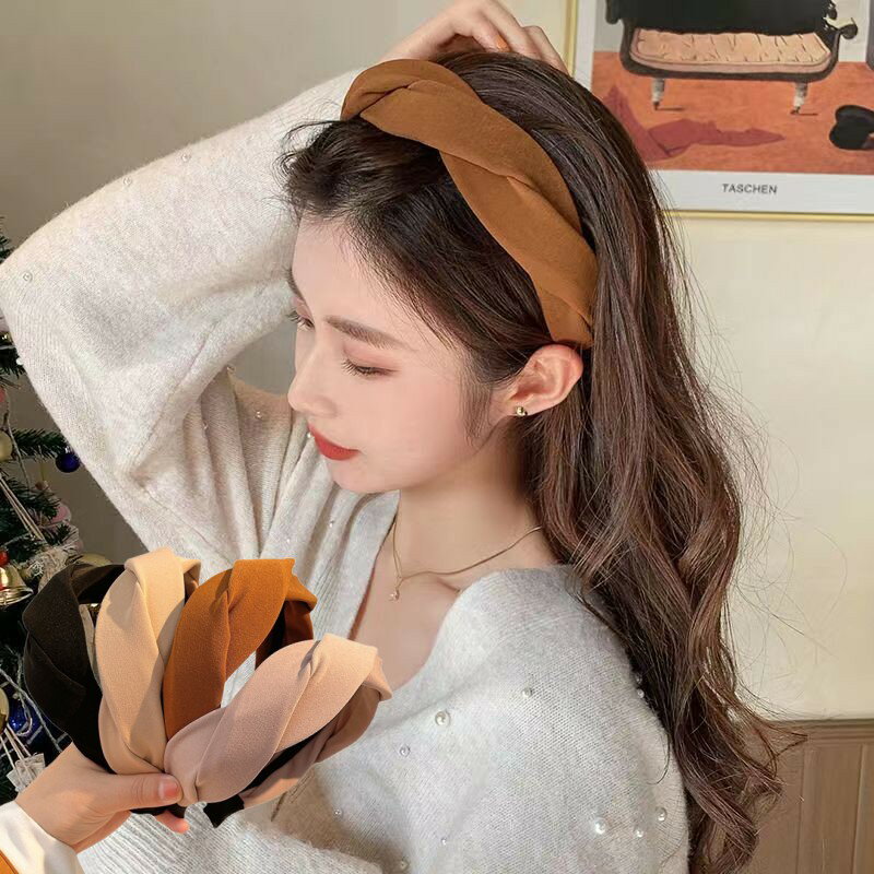 カチューシャ 大人 ヘアバンド クロス 幅広 太め ヘッドアクセサリー 痛くない シンプル ヘアアクセ ターバン風 シンプル ツイスト レディース 大人っぽい ...