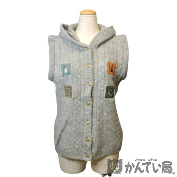 NAIGAI APPAREL【ナイガイ アパレル】ニット ベスト ジレ ケーブル フード ワッペン アップリケ ライトグレー 表記サイズ:40/42 レディース ミセス マダム【USED-AB】【質屋かんてい局名古屋西店】