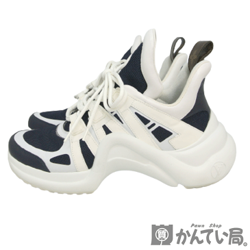 LOUIS VUITTON【ルイヴィトン】スニーカー 靴 LVアークライト モノグラム テクニカルファブリック キャンバス レザー 表記サイズ:39.5 日本サイズ:約25.5cm メンズ ホワイト ネイビー【中古】【USED-AB】【質屋かんてい局名古屋西店】