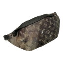 LOUIS VUITTON ルイヴィトン ディスカバリー・バムバッグ M44444 モノグラム・ギャラクシー ボディバッグ 限定 個性的 宇宙 グレー系 ブラッ...