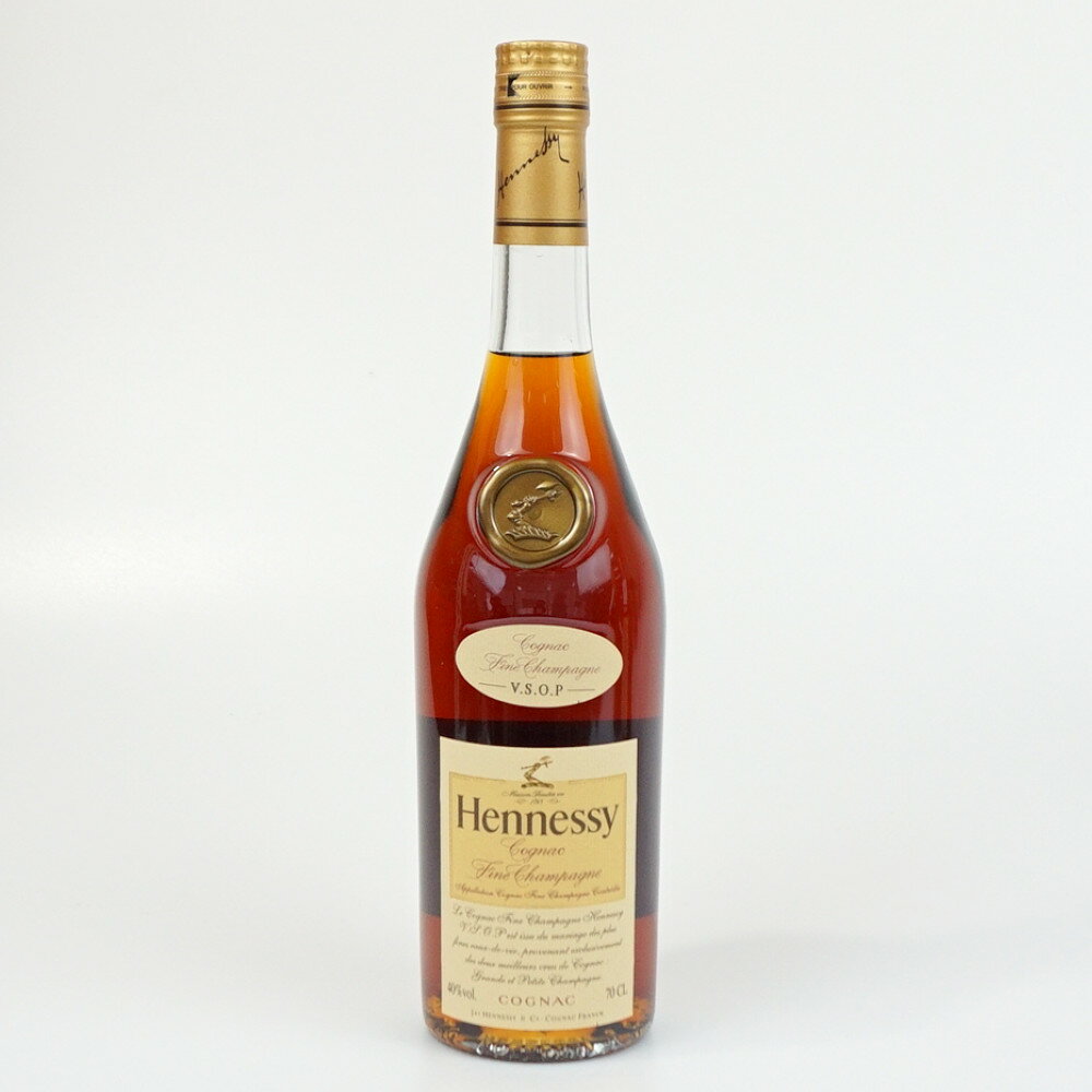 Henessy V.S.O.P Fine Champagne　ヘネシー フィーヌシャンパーニュ　コニャック　ブランデー　フランス　アルコール度数40度　容量700ml　酒　未開栓　【中古】