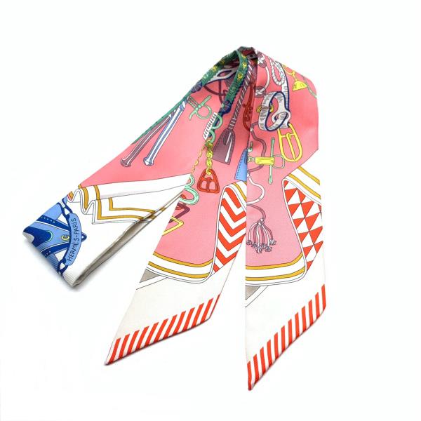 ❣️クリーニング済み❣️エルメス ツイリーチェック柄スカーフ 赤とピンク ❣️クリーニング済み❣️エルメス ツイリーチェック柄スカーフ