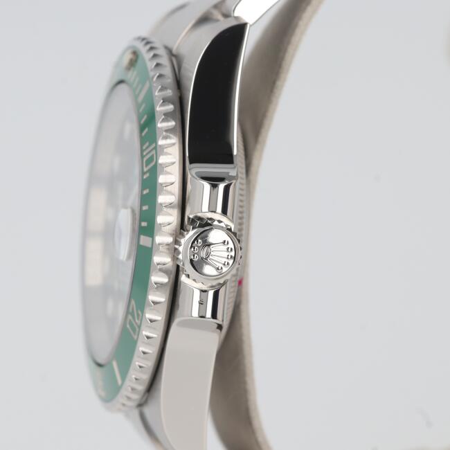 ロレックス【ROLEX】116610LV サブマリーナ デイト グリーン文字盤/緑文字盤 グリーンデイト G番 ステンレススティール 自動巻き 機械式時計 メンズ/男性 ギフト プレゼン【中古】h