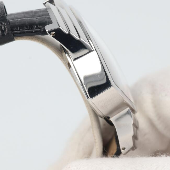 ハミルトン【HAMILTON】 H244121 ベンチュラ デイト メンズ/男性 クオーツ SS クロノグラフ スモールセコンド ステンレススチール ブラック文字盤 ギフト プレゼント 贈り物 お祝い【中古】h