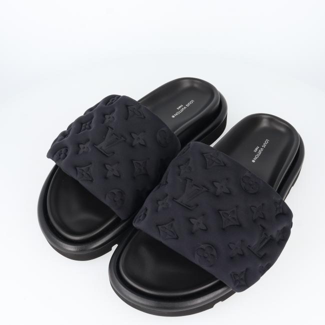 ルイヴィトン【LOUIS VUITTON】1AA1EI プールピローライン・ミュール LV ノワール/黒/ブラック サイズ表記38 (参考日本サイズ24.5cm) モノグラム レディース/女性 ギフト プレゼント 贈り物【中古】h