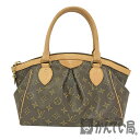 商品情報 管理番号 31003149315-223u-r　 ブランド LOUIS VUITTON【ルイ・ヴィトン】 型番 M40143　&nbsp; 商品名 ティボリPM　&nbsp; 素材/カラー モノグラム/ブラウン サイズ 約:W29cm×H21cm×D14cm 仕様 ＊ファスナー開閉 ＊内側：フラットポケット×2　&nbsp; 　　　　 シリアル VI3101　&nbsp; 付属品 布袋　&nbsp; 商品説明 ルイ・ヴィトンよりティボリPMのご紹介です。 &nbsp; 定番のモノグラムは人気の高いお品物です。&nbsp; 日常使いに丁度いい大きさで、開口部が広く使いやすいデザインです♪ この機会に是非いかがでしょうか？ &nbsp; ■金具に小傷があります。 ■角スレがあります。。 ■ヌメ革部分に使用による汚れ、シミがあります。&nbsp; ■中古品の為、ご理解の上ご購入お願いいたします。 ランク USED【9】&nbsp; 注意事項 ※即日発送は【正午（昼の12時）】迄にご注文頂いた【代引き】のご注文のみが対象となります。 その他のお支払い方法をご選択頂いた場合は、お支払いの確認が取れ次第の発送となります。 ※デジタルカメラにて撮影のため実際の商品の色・質感等が若干異なる場合があります。 ※中古商品の為、商品の状態は写真でもご確認下さい。 ※写真には目立つ箇所、また一番状態の悪い箇所を優先的に掲載しております。 ※店頭でも販売中の為多少の小傷等はご了承下さい。 ※店頭でも同時販売中の為、売り切れの際はご容赦下さい。 商品に関する問い合わせ先 かんてい局宇都宮店 TEL:028-635-1178 営業時間/10:00〜19:30 &nbsp; 商品の状態について NEW 新品 未使用品 未使用品 USED【10】 極めて未使用品に近い超美品　 USED【9】 メンテナンス済みの商品やほとんど使用された形跡が見られない美品 USED【8】 使用感が少ないキレイな美品 USED【7】 使用感はあるが、程度のよい良品 USED【6】 使用感があり、キズや汚れがあるが、使用上問題のない中古品 USED【5】 キズや汚れ、劣化が目立つが使用上問題のない中古品 USED【4】 使用上問題のある恐れのある難あり品 USED【3】 使用上問題のあるジャンク品 ※程度の目安はあくまでも当店の基準となります。 ※他店様とは同一の基準ではございませんのでご理解ください。　