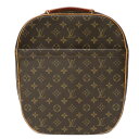 商品情報 管理番号 c23-7613 ブランド LOUIS　VUITTON【ルイヴィトン】 型番 M51132 商品名 パックオール・サックアド 素材 モノグラム カラー ブラウン サイズ 幅：約28.5cm 高さ：約32.5cm マチ：約13cm ※実寸サイズのため多少の誤差はご了承ください※ シリアル BA1010 仕様 ファスナー開閉式 外側：オープンポケット×1 内側：オープンポケット×2/ペンホルダー×2/カードポケット×1 付属品 鍵/パドロック 商品説明 ■LOUIS VUITTON【ルイヴィトン】パックオール・サックアドのご紹介です。 ころんとしたフォルムが可愛らしい収納力抜群の一品です。 ショルダーの引っかけ部分が3つついておりその日によって使い分けることが出来ます。 商品状態 ■こちらの商品は【USED-7】です。 ■角ヌメ革部分にスレがございます。 ■金属部分に削れ・スレがございます。 ■ヌメ革にヤケがあります。 ■鍵全体にかなり錆がございます。 ※店頭でも同時販売中のため、画像や記載に無いダメージが付く可能性がございます。予めご了承ください。 ※詳しい商品の状態は、写真と合わせてご確認下さい。 ランク 外側：USED-8 内側：USED-7 総合ランク：【USED-7】 注意事項 ※即日発送は【正午（昼の12時）】迄にご注文頂いた【代引き】のご注文のみが 対象となります。 その他のお支払い方法をご選択頂いた場合は、お支払いの確認が取れ次第発送となります。※デジタルカメラにて撮影のため実際の商品の色・質感等が若干異なる場合があります。※商品の状態は写真でもご確認下さい。※写真には目立つ箇所、また一番状態の悪い箇所を優先的に掲載しております。※店頭でも販売中の為多少の小傷等はご了承下さい。 商品に関する問い合わせ先 かんてい局小牧店 TEL:0568-68-8998 営業時間/10:00～19:00 &nbsp; &nbsp; 商品の状態について NEW 新品 未使用品 未使用品 USED【10】 極めて未使用品に近い超美品 USED【9】 メンテナンス済みの商品やほとんど使用された形跡が見られない美品 USED【8】 使用感が少ないキレイな美品 USED【7】 使用感はあるが、程度のよい良品 USED【6】 使用感があり、キズや汚れがあるが、使用上問題のない中古品 USED【5】 キズや汚れ、劣化が目立つが使用上問題のない中古品 USED【4】 使用上問題のある恐れのある難あり品 USED【3】 使用上問題のあるジャンク品 ※程度の目安はあくまでも当店の基準となります。※他店様とは同一の基準ではございませんのでご理解ください。