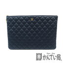 CHANEL【シャネル】A82416 クラッチバッグ ラムスキン ネイビーカラ— チャーム付き マト ...