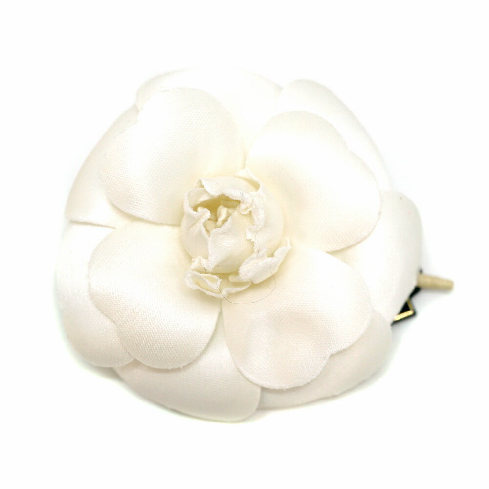 シャネル Chanel ブローチ ロゴ カメリア 白【中古】のサムネイル