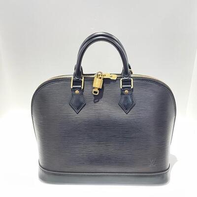 LOUIS VUITTON　ルイヴィトン　中古　USED A　M52142　アルマPM　ハンドバッグ　エピ　レザー　ブラック　男女兼用　ng3100314927700043　かんてい局名護店　2022年サマーセールのサムネイル