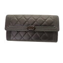 【中古】CHANEL シャネル A80286 ボーイシャネル グレインドラムスキン ブラック シャネルロゴ金具:ブラック 長財布 メンズ レディース ユニセック...