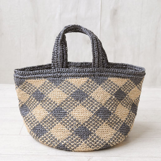 毛糸蔵オリジナルパック メリヤス細編みのチェック柄バッグ H167-225-202 ハマナカ 【KN】 キット エコアンダリヤ 編み物キットのサムネイル