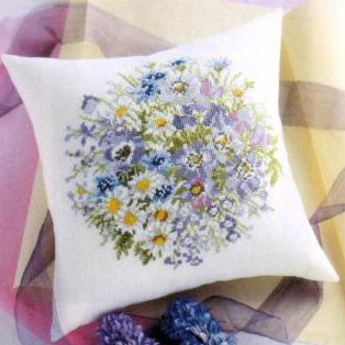刺しゅうキット クッションカバー ブルーアネモネ（オフホワイト） 5990 オリムパス 【KY】 刺繍 クロスステッチ
