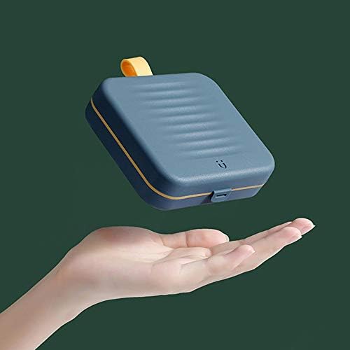 商品の特徴・【高質量な裁縫セット】新型磁力の入った収納ケース、二層設計。高質量な裁縫セット指ぬき、糸通し、毛抜き，巻き尺、針、縫い糸 などである,16種カラ ー鮮やかな縫い糸，異なる色の裁縫需給が満足できる。・【高品質の的??套件】すべてのアイテムがしっかりと内側に収納され、なくす心配がありません。部品 は弾力性の伸縮帯を固める、安全にそろっている！使用する時は、取りやすいです。・【年齢と性別を問わず】主婦、初学者、旅行者、サラリーマン、裁縫が好きなおばあちゃん、DIYのファンやキャンプ/旅行愛好者にも適合します。男性にとって も使いやすいですので、おすすめです。そうなよいなプレゼントは好きな人に贈る、彼/彼女きっと大好きです！・【突然なことにあった時の救い主です】裁縫セットは亀裂、穴、壊れた裾、就職の面接、旅行、出張、登山キャンプ、パフォーマンス中や緊急中などの場合、 五分間修理できるように設計されています。・【持ち運びやすい】サイズも形も、普段からカバンに入れておくのはピッタリです。もちろん旅行や出張に携行してもグッド。コンパクトで場所をとらずに作業 でき、持ち運びにも便利です。お客様都合のキャンセルはお控えください。また他モールにて併売を行っており、Amazon 社のFBA マルチチャネルサービスを一部活用しております。梱包にAmazon ロゴの記載やAmazonの配達員が商品をお届け、また置き配になる可能性がございますので予めご了承ください。