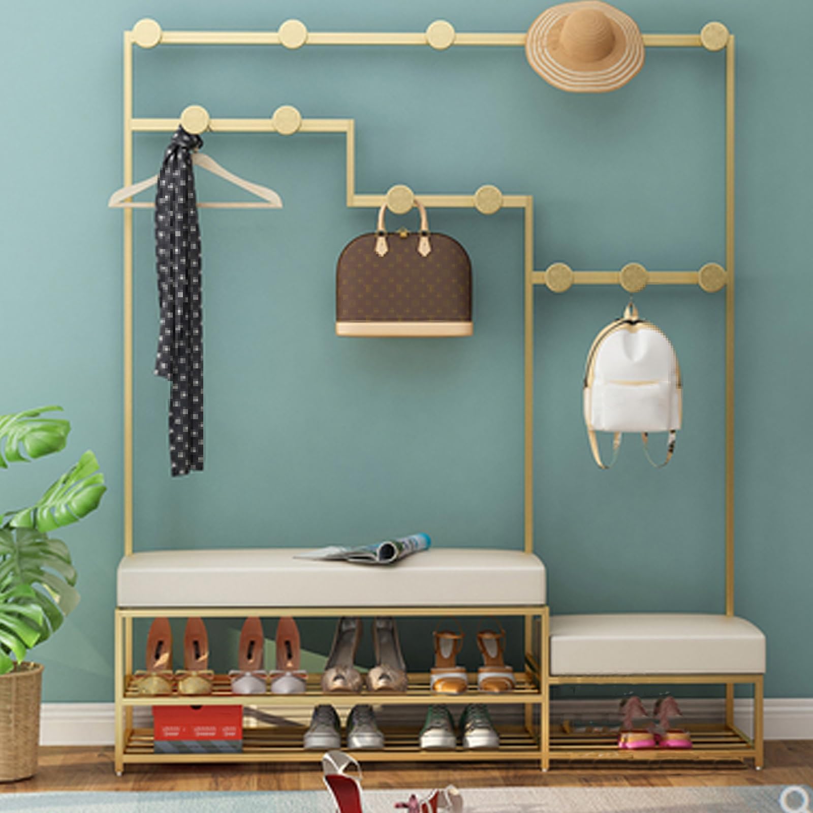 服掛けスタンド 玄関用コート＆シューズラック。ゴールドのシューズラック、フックと座面クッション付き。玄関・リビングルームに最適な金属製フレーム。クッションは3色展開 玄関家具