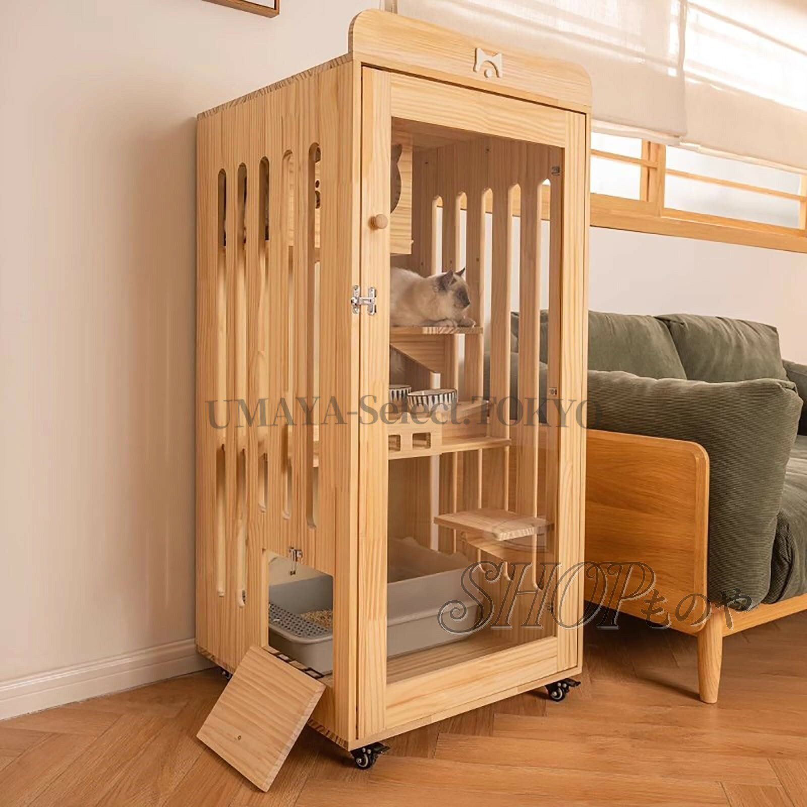 【商品名】猫 ケージ 屋内、大型木製猫ハウス、猫 ゲージ、ロック可能なドアと車輪付き屋内猫囲い、猫 ケージ 持ち運び、多目的猫ヴィラ、子猫 ケージ、猫用ケージ【価格】59000円【商品説明】? 多機能キャットハウス：キャットハウスは、猫の休憩エリア、猫の遊び場、猫の食事エリア、トイレエリアの4つのエリアに分かれています。内部には猫用トイレなどの猫用品を置くのに十分なスペースがあります。両側の通気設計により、空気の循環が良く、蒸し暑くなりません。? 高品質の構造：このキャットケージは天然の松材で作られており、頑丈で耐久性があり、家の装飾と完璧に調和します。表面は手作業で磨かれ、滑らかでバリがなく、猫を傷つけません。? 透明なデザイン：透明なフロントパネルにより、猫の活動を簡単に監視できると同時に、ペットに周囲の環境を広く見渡すことができます。キャットケージのドアは一体型のデザインを採用しており、開いた後の内部の掃除に便利です。側面には猫が出入りするための小さなドアが1つ付いています。? 移動に便利：耐久性のある360°回転サイレントキャスターを装備しており、部屋から部屋へ簡単に移動できます。各ホイールはロック可能で、位置決め後に所定の位置に固定でき、安定して安全に保つことができます。? 取り付け簡単：パッケージには必要なアクセサリが含まれており、キャットケージには事前に穴が【商品名】猫 ケージ 屋内、大型木製猫ハウス、猫 ゲージ、ロック可能なドアと車輪付き屋内猫囲い、猫 ケージ 持ち運び、多目的猫ヴィラ、子猫 ケージ、猫用ケージ【価格】59000円【商品説明】? 多機能キャットハウス：キャットハウスは、猫の休憩エリア、猫の遊び場、猫の食事エリア、トイレエリアの4つのエリアに分かれています。内部には猫用トイレなどの猫用品を置くのに十分なスペースがあります。両側の通気設計により、空気の循環が良く、蒸し暑くなりません。? 高品質の構造：このキャットケージは天然の松材で作られており、頑丈で耐久性があり、家の装飾と完璧に調和します。表面は手作業で磨かれ、滑らかでバリがなく、猫を傷つけません。? 透明なデザイン：透明なフロントパネルにより、猫の活動を簡単に監視できると同時に、ペットに周囲の環境を広く見渡すことができます。キャットケージのドアは一体型のデザインを採用しており、開いた後の内部の掃除に便利です。側面には猫が出入りするための小さなドアが1つ付いています。? 移動に便利：耐久性のある360°回転サイレントキャスターを装備しており、部屋から部屋へ簡単に移動できます。各ホイールはロック可能で、位置決め後に所定の位置に固定でき、安定して安全に保つことができます。? 取り付け簡単：パッケージには必要なアクセサリが含まれており、キャットケージには事前に穴が