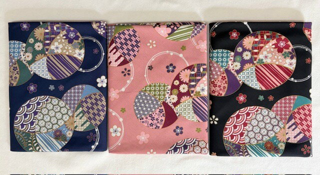 Rakuten - 123 風呂敷 約110cm ×110cm 大判 ふろしき 和雑貨 丸に小紋柄 紺 ピンク 黒 日本製 ギフト プレゼント、贈り物に！シャンタン 綿100% エコバックにも！
