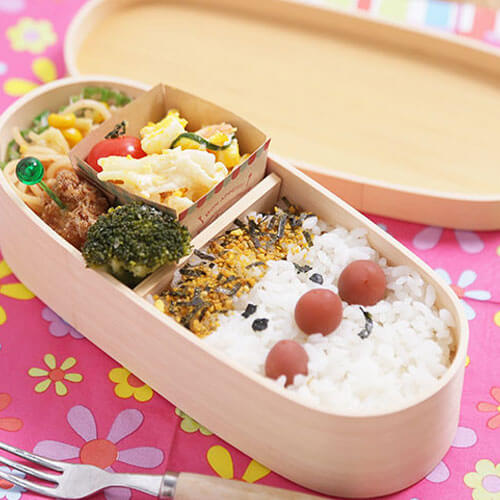 【ポイント5倍】 レンジ対応 曲げわっぱ 弁当箱 木製 ヒノキ スリム小判 550cc 日本製 国産 レンジでチンするわっぱ弁当箱 仕切り付き わっぱ お弁当箱...