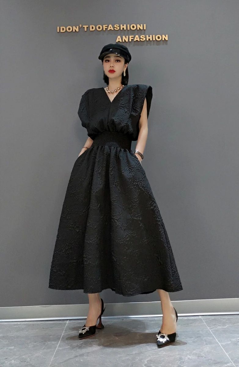 Vネックワンピース ハーフスリーブ デート エンボス生地 ワンピース お出掛け レディース ドレス ふくれジャガード 春夏秋 可愛い パワショル 上品 Vネックエンボスワンピース 2カラー ロング ワンピース