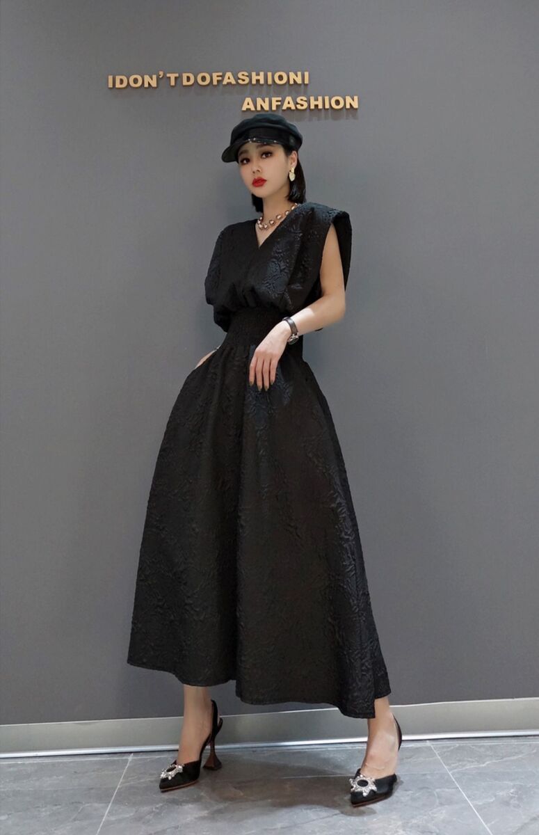 Vネックワンピース ハーフスリーブ デート エンボス生地 ワンピース お出掛け レディース ドレス ふくれジャガード 春夏秋 可愛い パワショル 上品 Vネックエンボスワンピース 2カラー ロング ワンピース