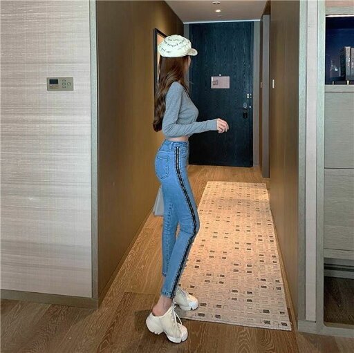 アンクル丈 Gパン デザイン 肌見せ パンツ 足首見せ フィット おしゃれ サイドスリット シン スキニー ボトムス デニム オルチャン レディース 大人可愛い スリム 個性的 サイドファスナーライン 韓国 クロップド丈 美脚魅せ 細身 ジッパー アンクル丈 Gパン デザイン 肌見せ パンツ 足首見せ フィット おしゃれ サイドスリット シン スキニー ボトムス デニム オルチャン レディース 大人可愛い スリム 個性的 サイドファスナーライン 韓国 クロップド丈 美脚魅せ 細身 ジッパー