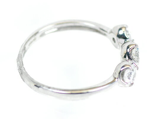 Pt 0.5ct ダイヤモンド 3ストーン リング